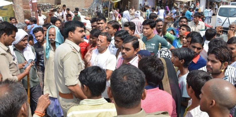 पेयजल संकट पर फूटा आक्रोश, लगाया जाम