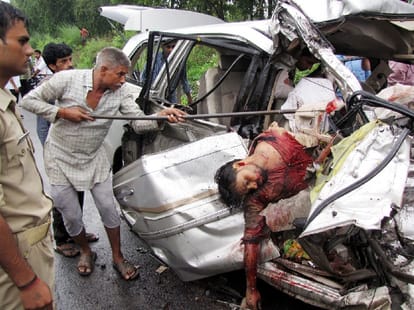 Driver took a nap, nine life ends, see photos