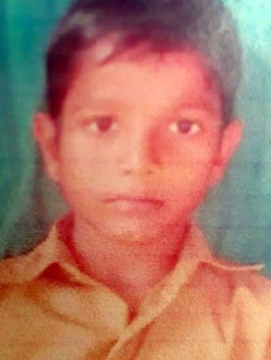  The roof fell, the student's death by drowning under debris