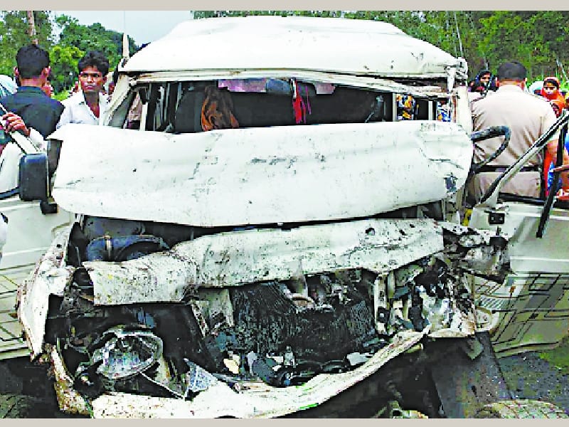 many died in accident in sitapur