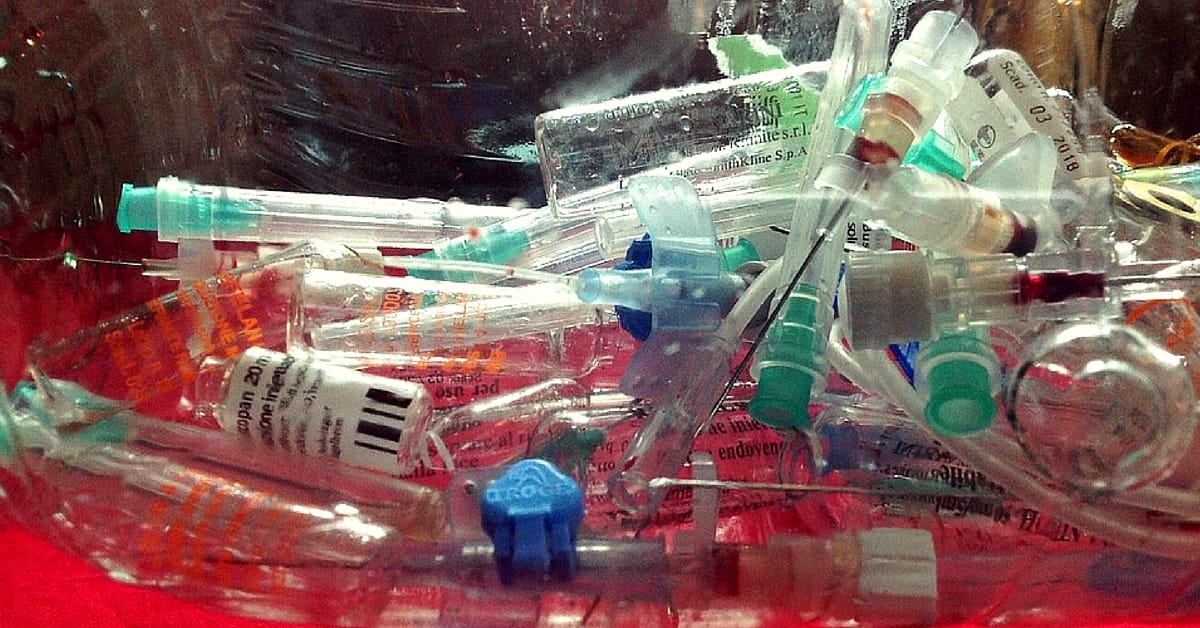 Negligence: 60 pathology, throwing biomedical waste in the open, hospital