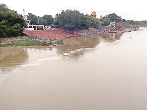 Increasing water levels of the Kali and Ganges rivers increased