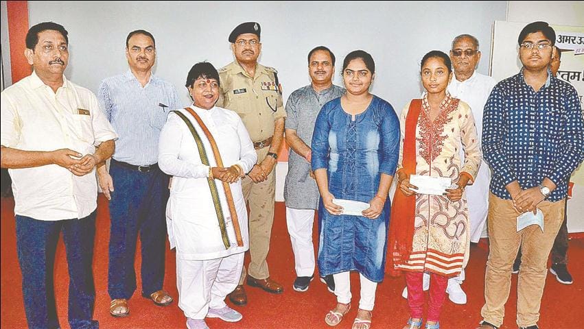 The value of the extended district, the honor of their merit
