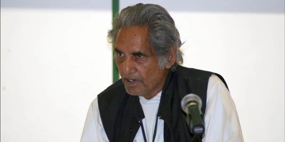 Gopaldas Neeraj was waiting for an invitation in Holi program of RK studio of Raj Kapoor