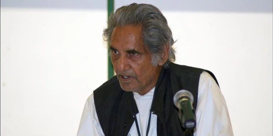 Gopaldas Neeraj was waiting for an invitation in Holi program of RK studio of Raj Kapoor