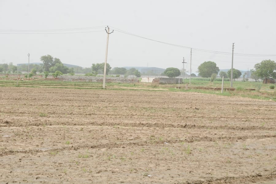 pictures of the place in agra where airport is proposed 