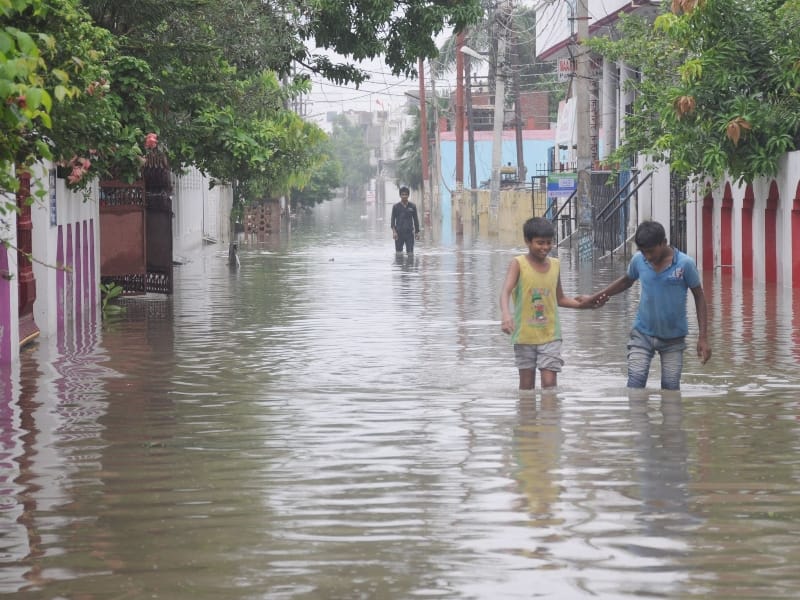  condition of roads after rain in Lucknow.
