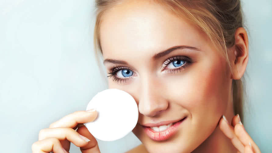 get fair and glowing skin with homemade bleach