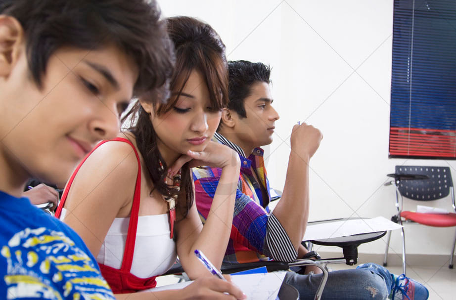 b tech students to get twenty thousand rupees for their project.