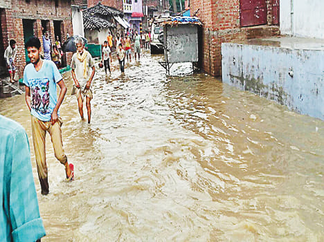 Bariarpur dam increased 10 feet water, Ganges also got two feet