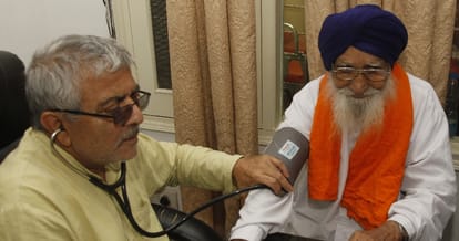 aap mp dharamvir gandhi adopted village ground report
