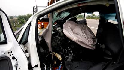 yamuna expressway mathura up car accident, ludhiana boys killed