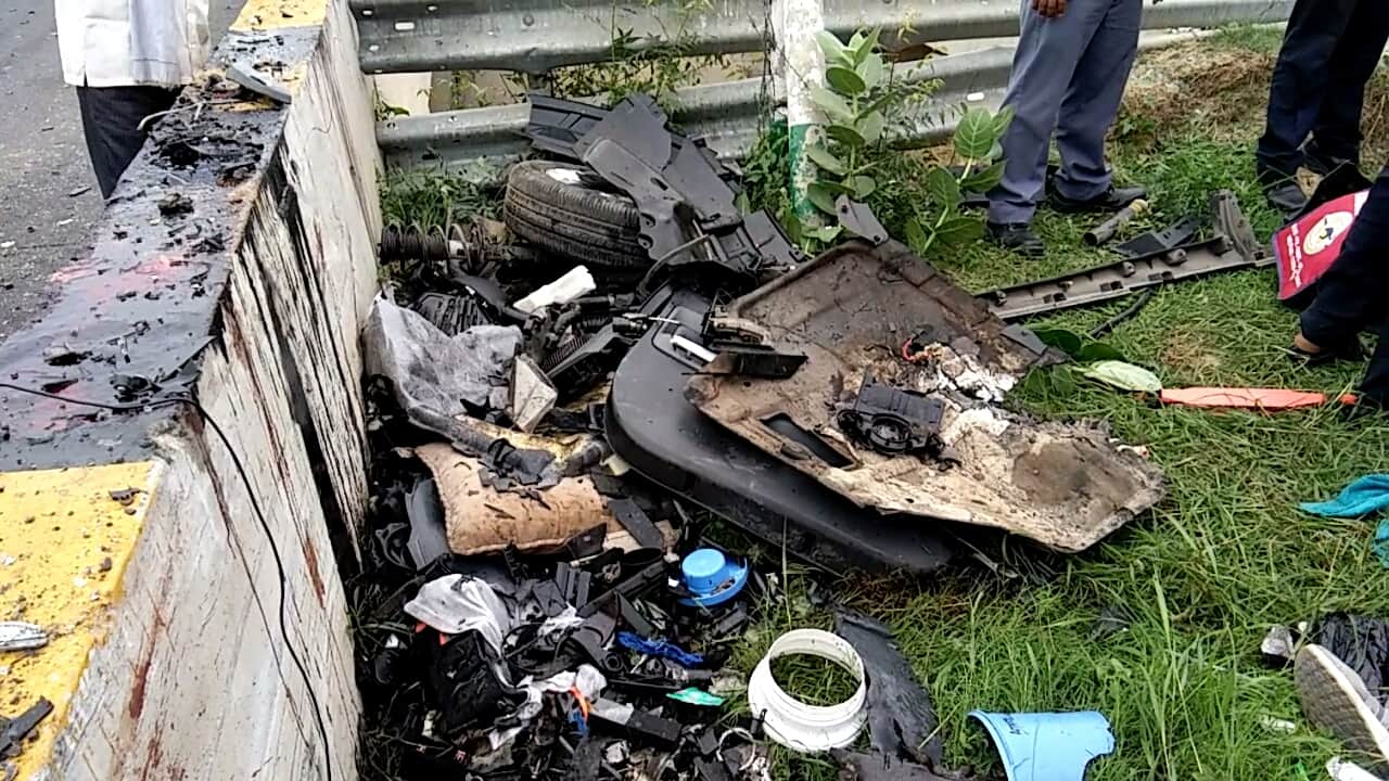 yamuna expressway mathura up car accident, ludhiana boys killed
