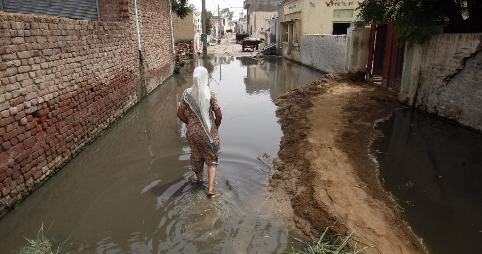 aap mp dharamvir gandhi adopted village ground report