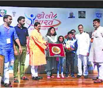 Player brothers and sisters honored by Deputy Chief Minister