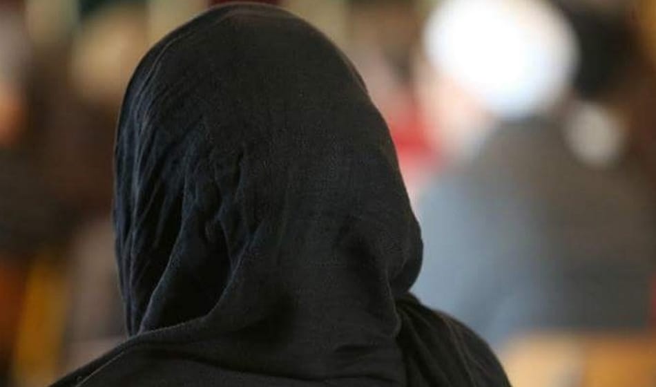 husband harass wife by burn her private part in ghaziabad