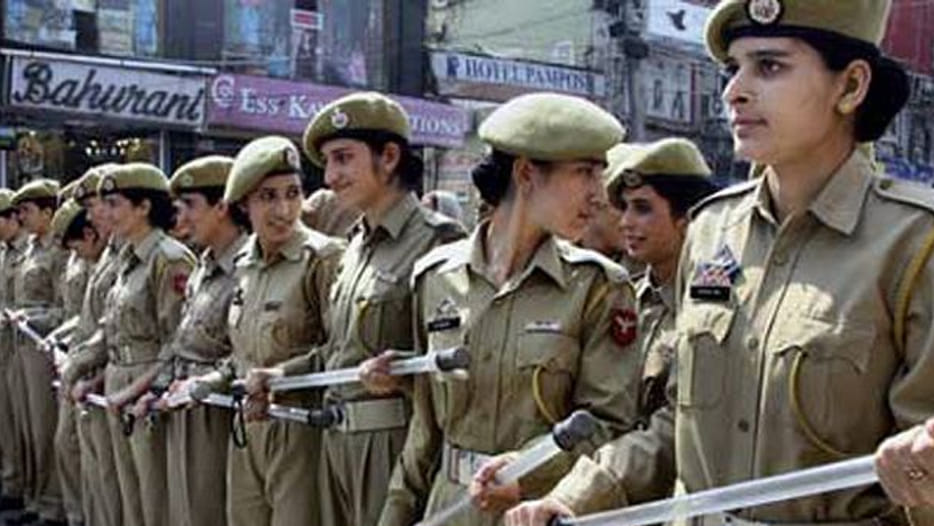 women police soldier narrated toilet story