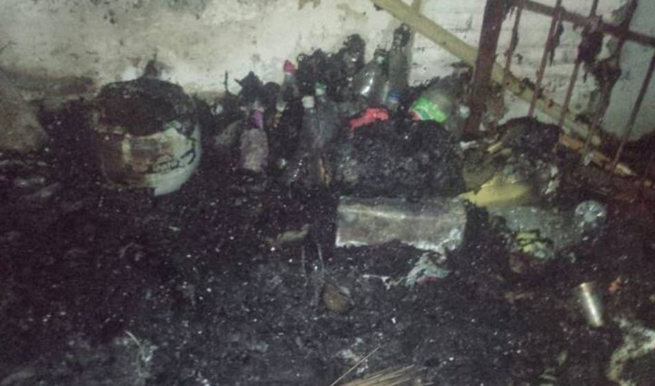 delhi: fire catches in dilshad garden 3 storey building, 4 killed and 2 injured of family