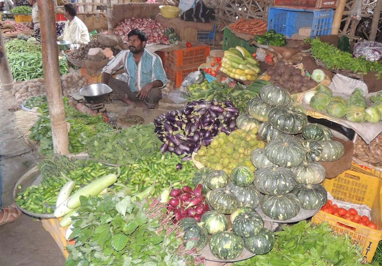 हरी सब्जियों के दाम ने छुआ आसमान