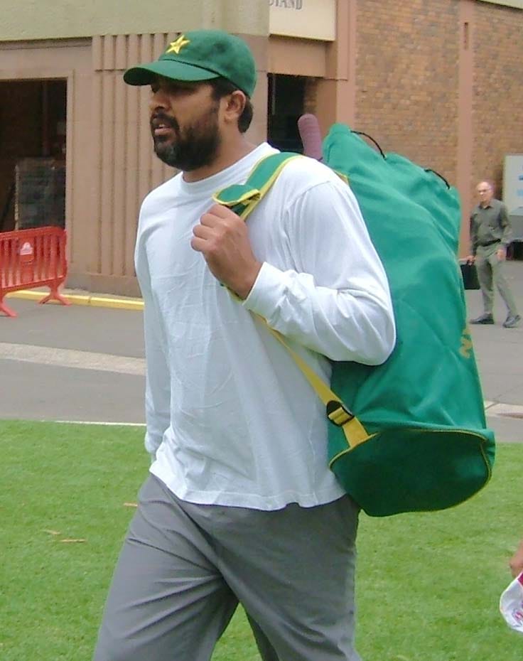 Inzamam-ul-Haq awarded 10 million cash reward; controversy erupts in Pakistan cricket