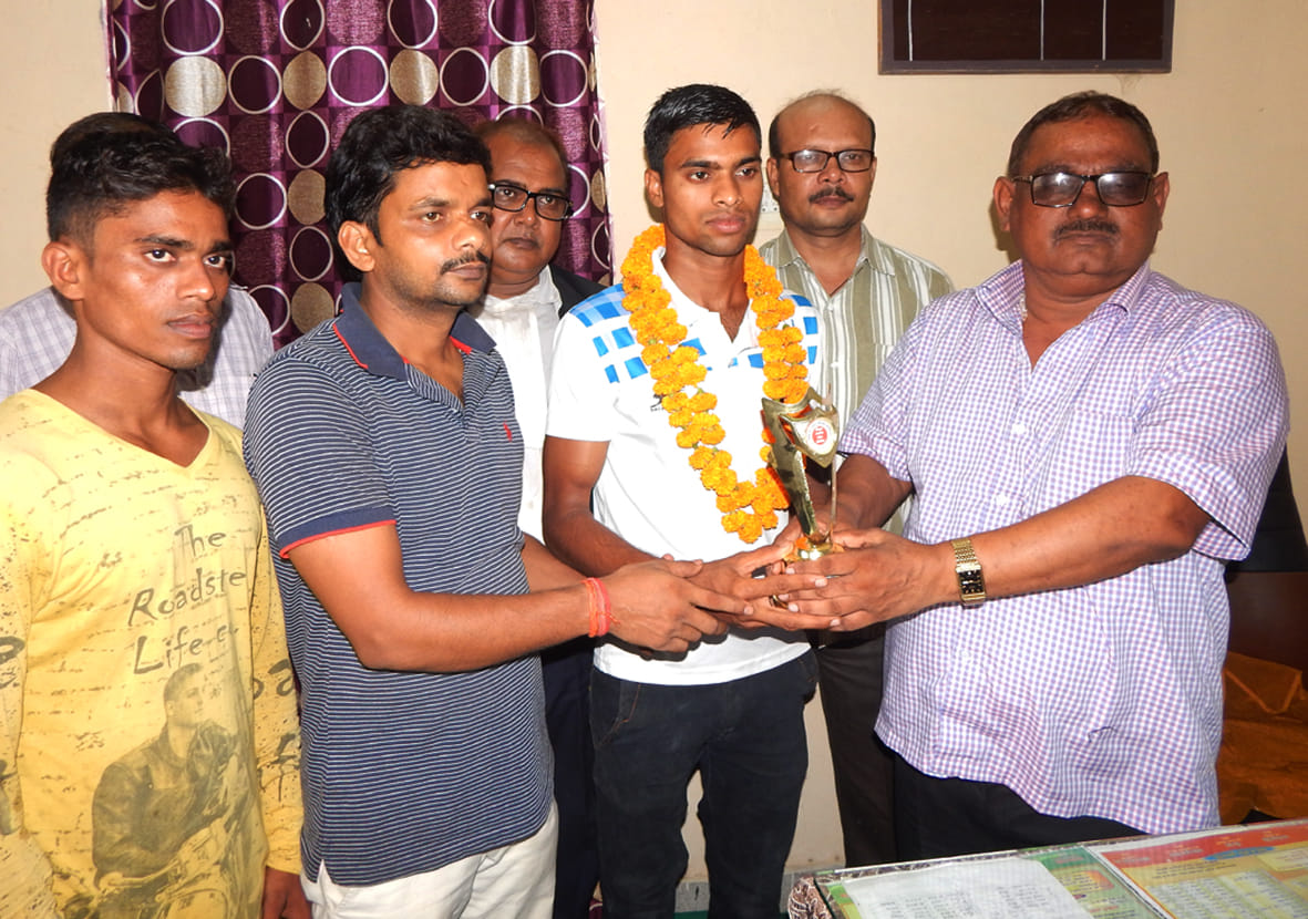 Top runners honored in half marathon