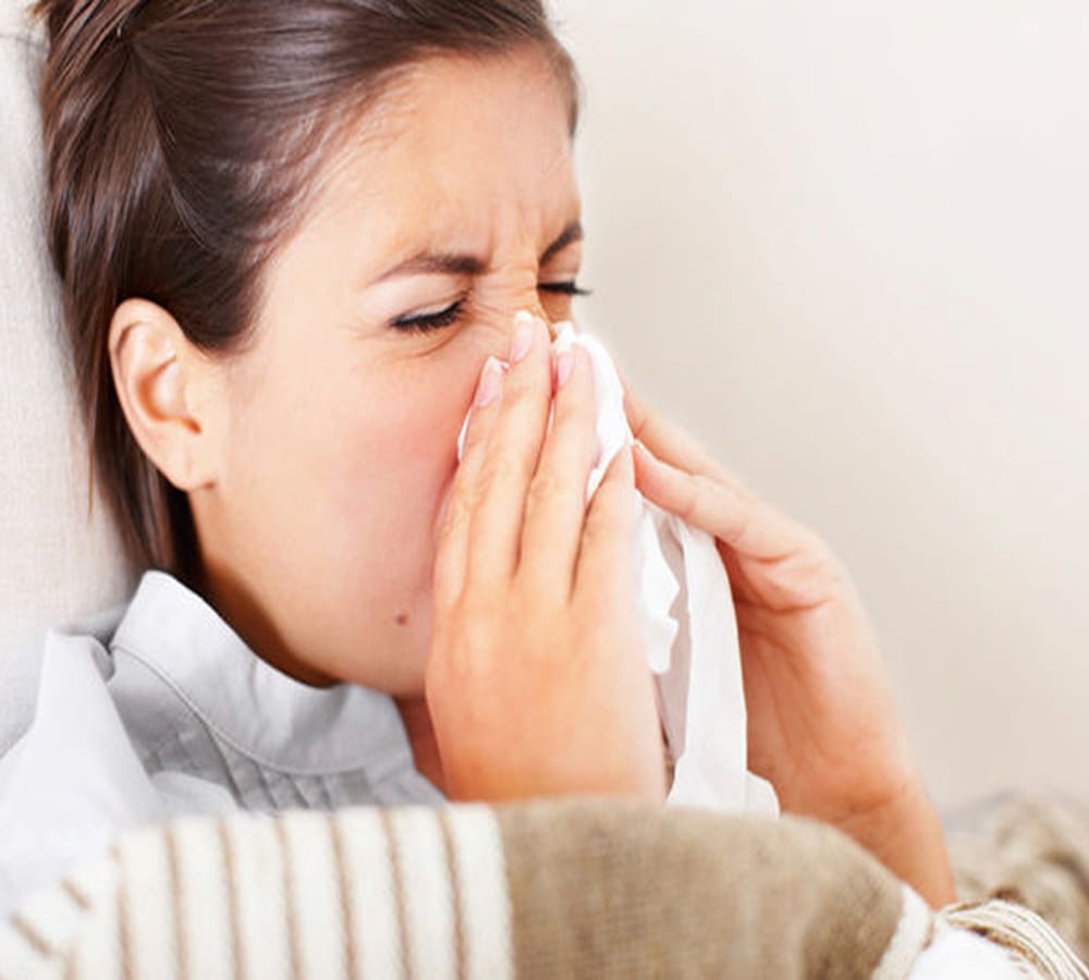 Natural home remedies which can help to stop sneezing