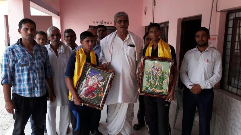 साहसी बालकों को किया पुरस्कृत