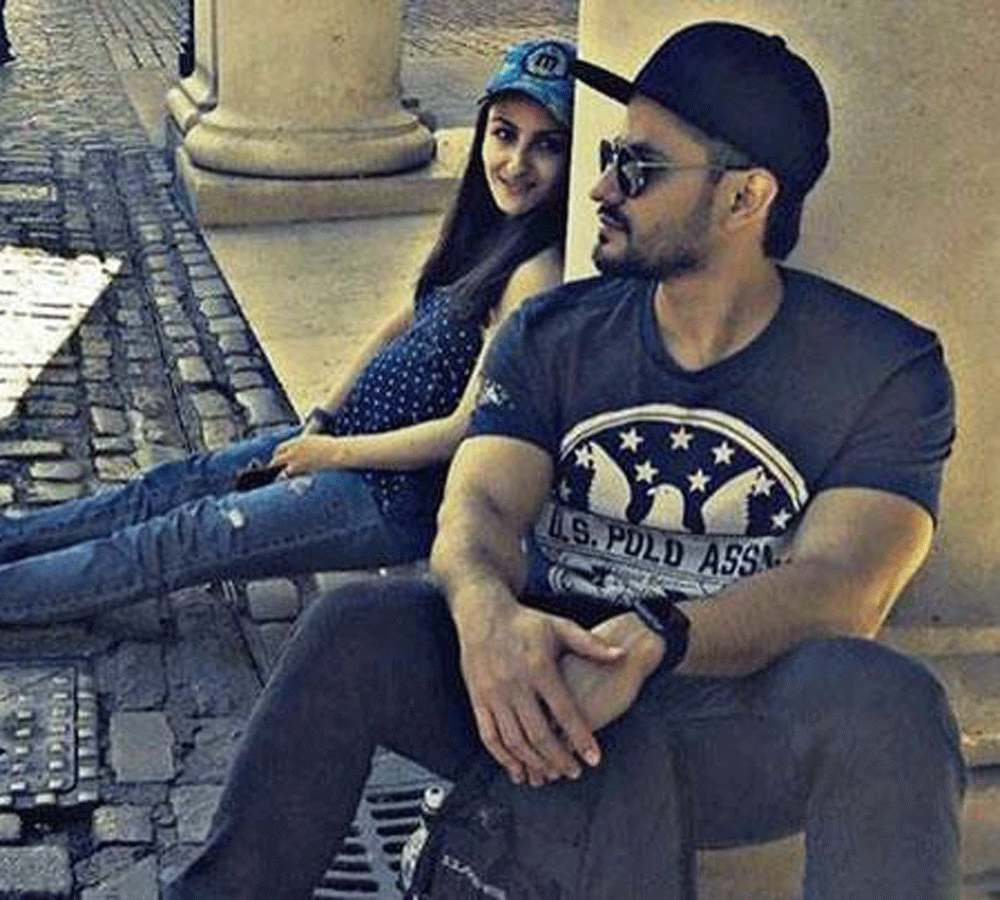 pregnant bollywood celebrities falunt baby bump