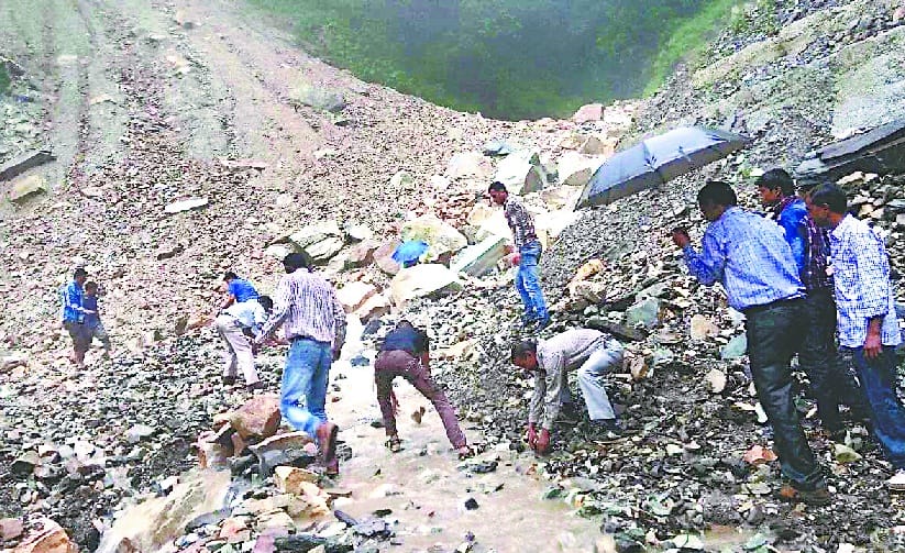 Dadihata - The secret of the Mafia on Doonkot road