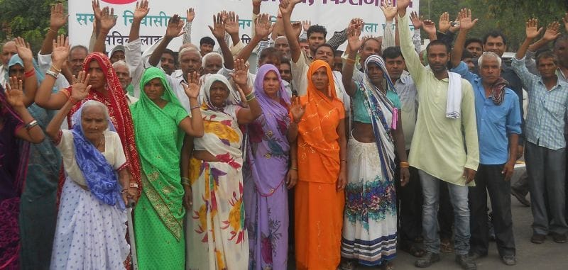 एक्सप्रेसवे से प्रभावित कठफोरी के लोग डीएम से मिले
