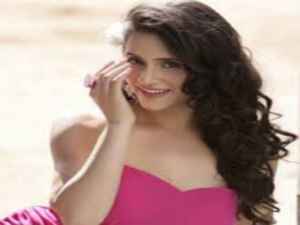 uttarakhand actress shweta video hit on Babbu Maan song