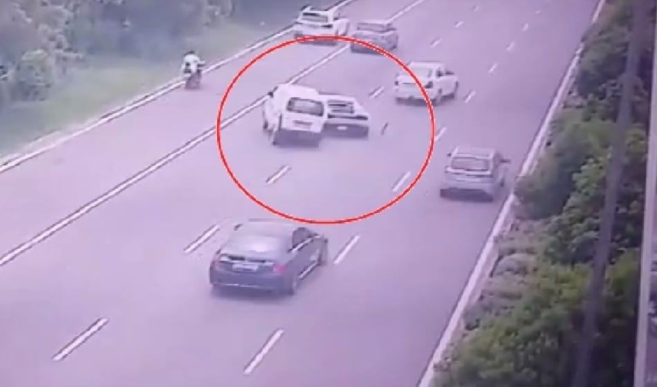 collision between cars near Noida Expressway in sector 135, one dead