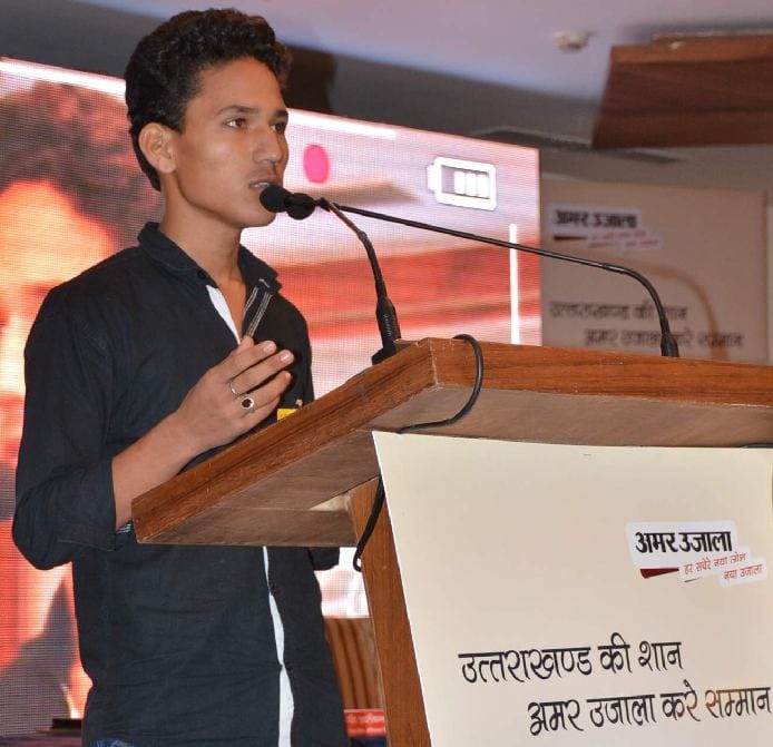 chief minister trivendra singh rawat honored to uttarakhand board toppers 