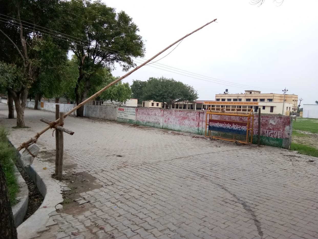 Vehicles not going on the path of Kanwaria