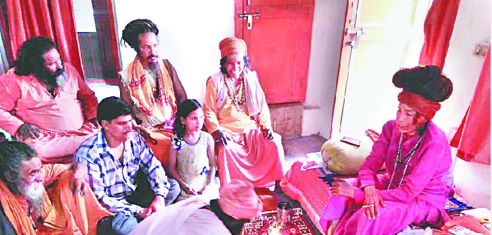 Guru Puja happened in Juna Akhara and Swaraj Bhawan