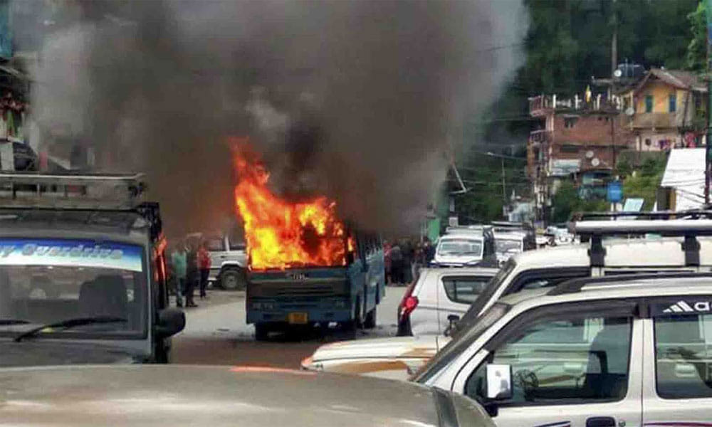darjeeling boils again gjm says will only talk to centre