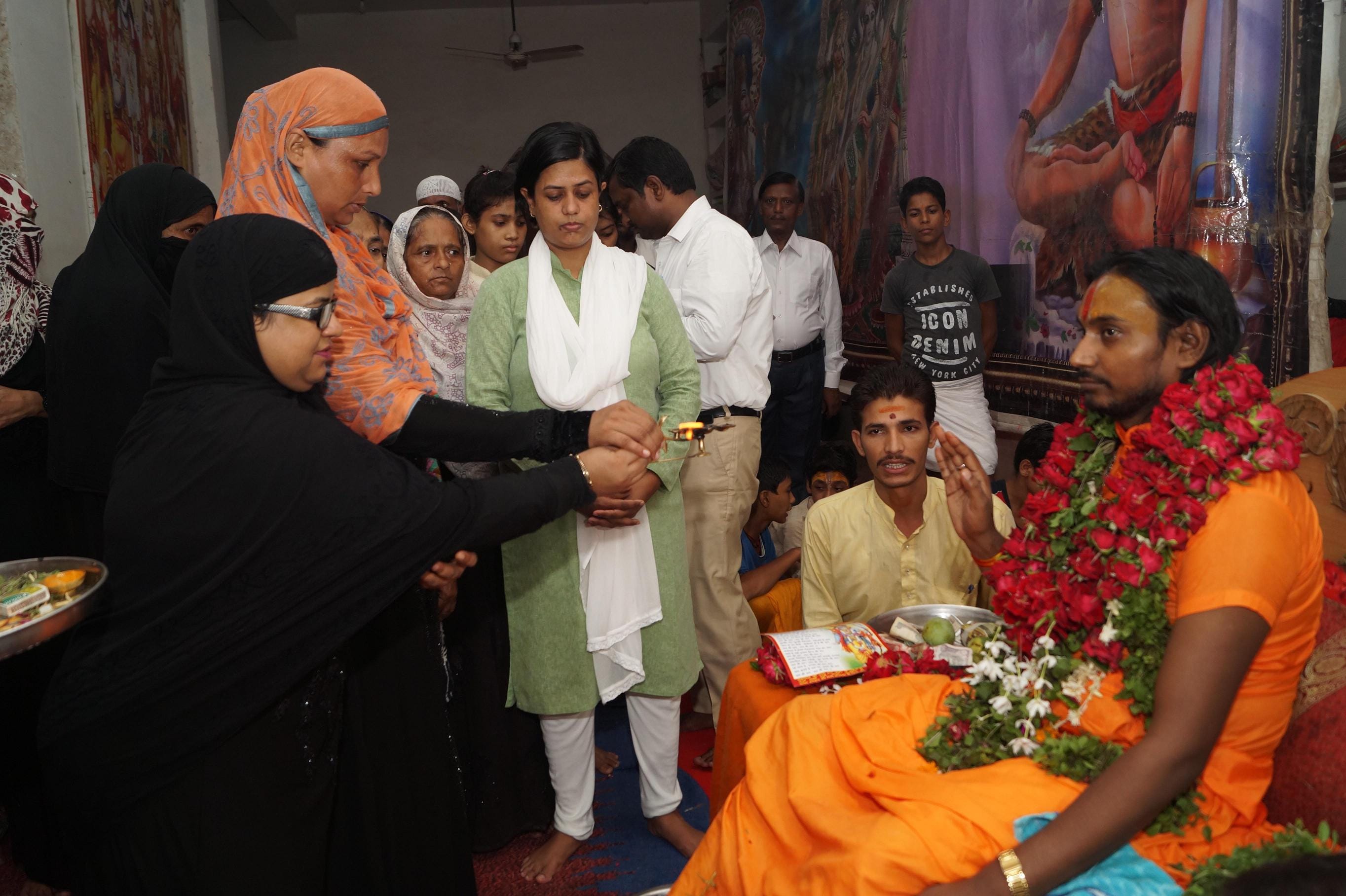 Guru Purnima Muslim community took their guru blessings in Varanasi