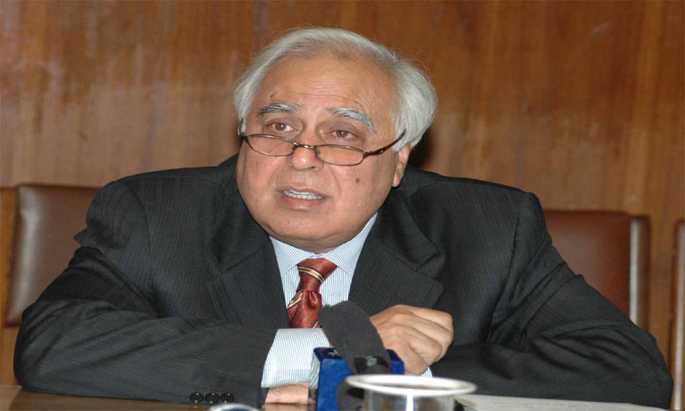 congress press conference: Kapil Sibal questioned on loya case 
