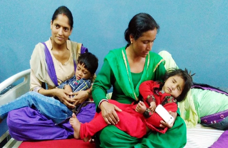 Ten Person Hospitalized after Food Poisoning at Mandi.