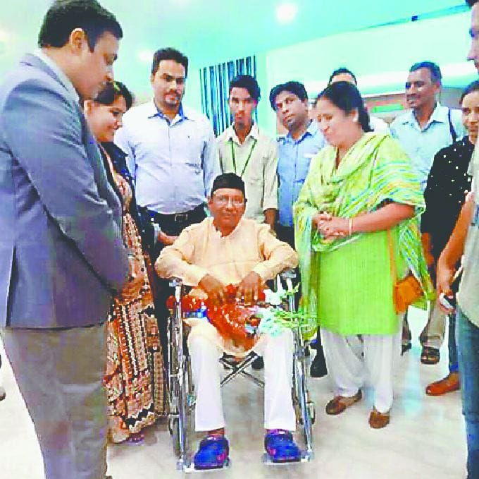 folk singer Narendra singh Negi discharged from hospital
