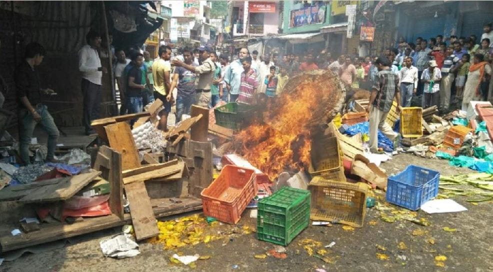 photos of two community collaps for viral post on facebook