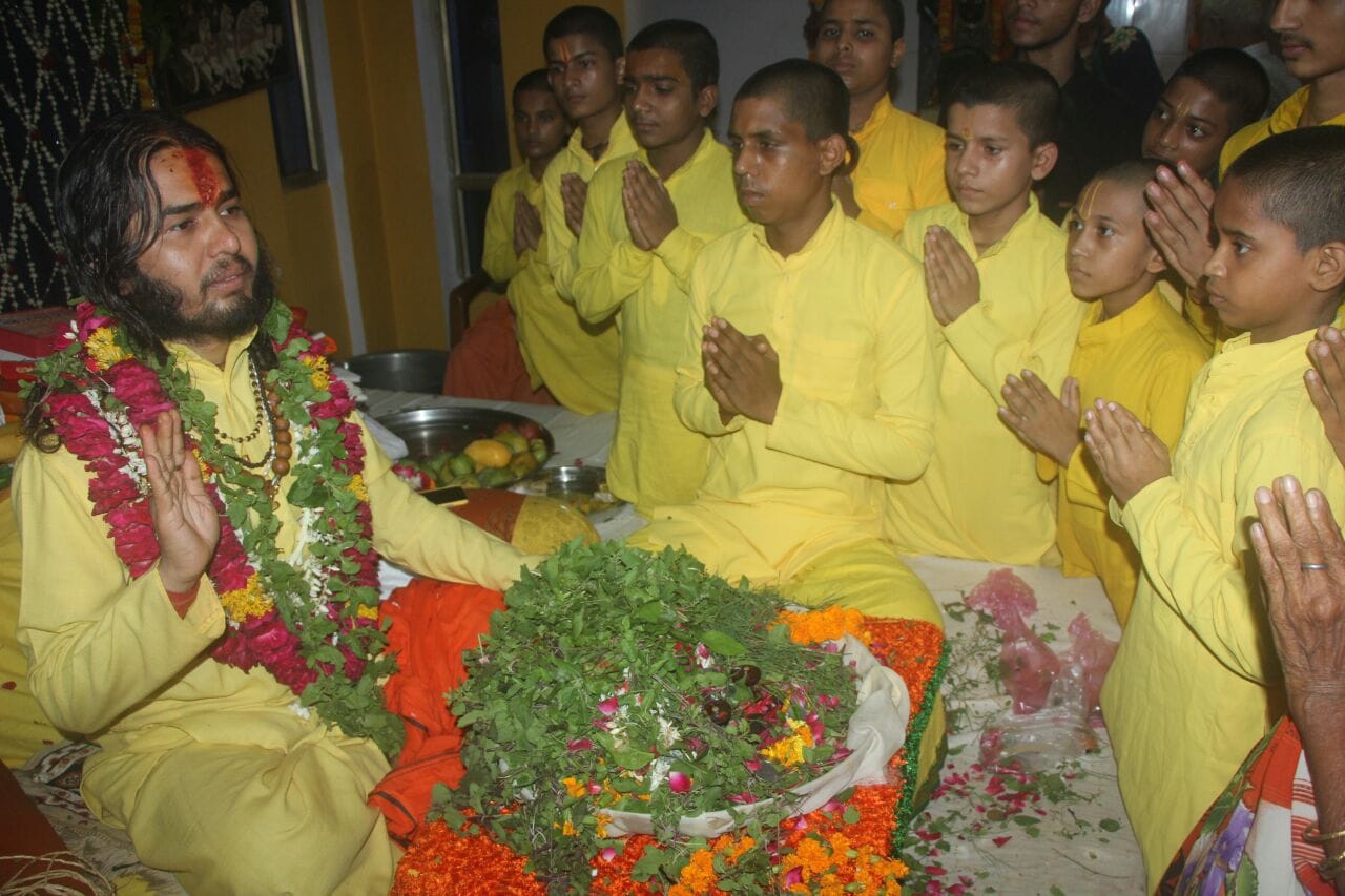 Heavy celebration in varanasi after asaram case judgement  