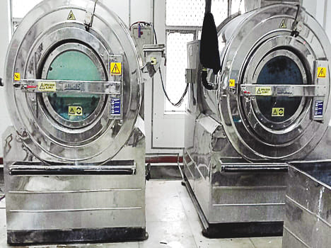 Japanese machines spoiled, washing clothes by outsourcing