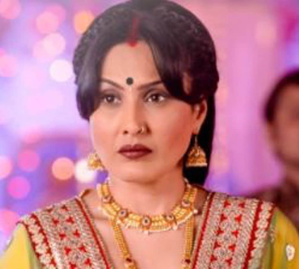 Kamya Punjabi goes topless to complete Ekta Kapoor Lipstick Under My Burkha challenge