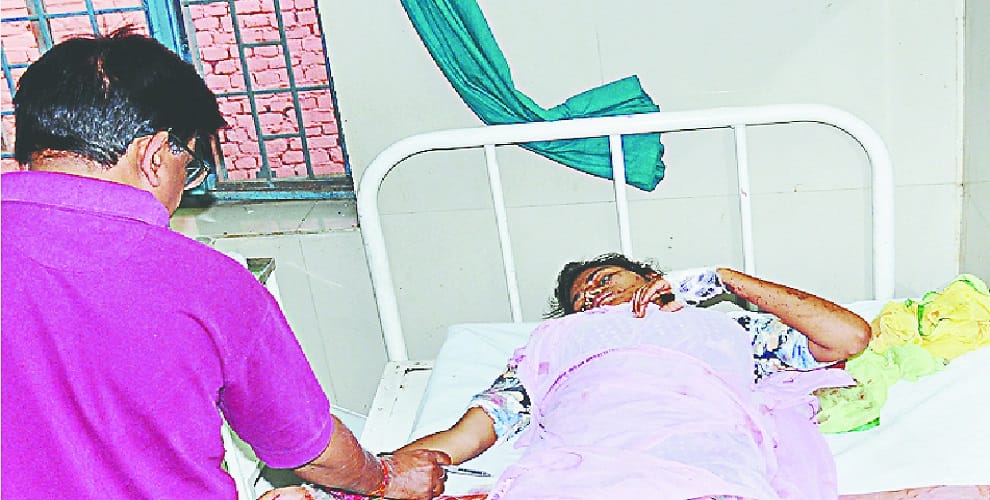 Daughter on the life to save father, the young man raised this step