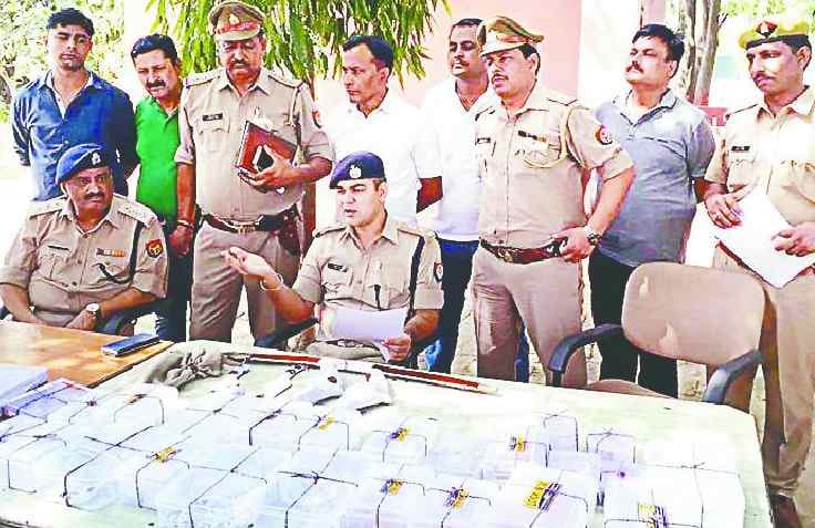 Four robbers arrested, recovered goods worth Rs 50 lakh