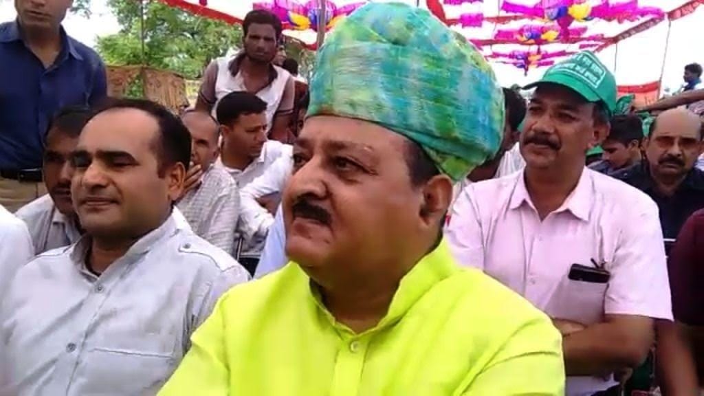 MLA gives notice to minister