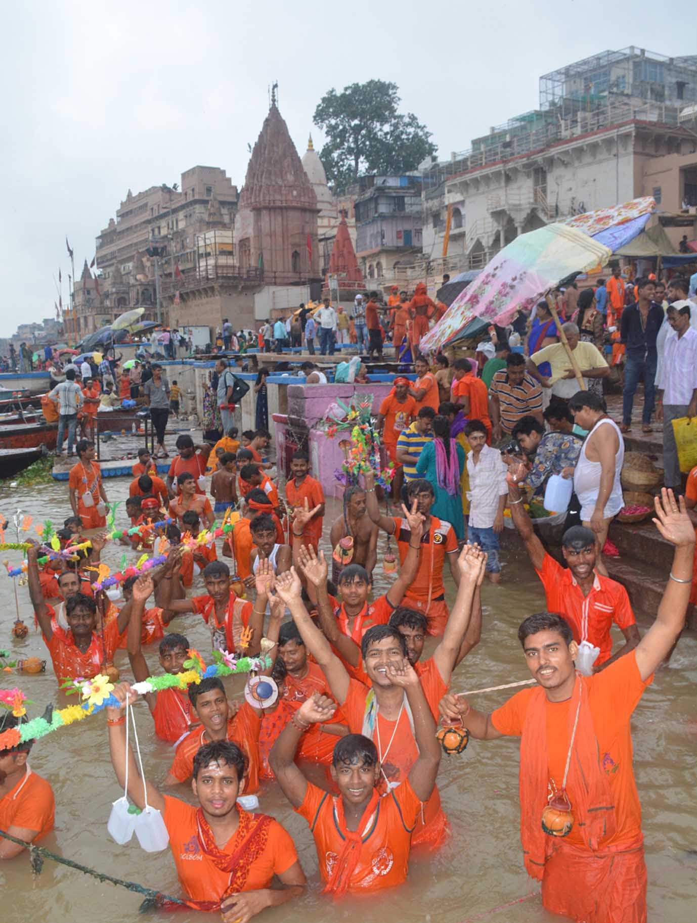 know the facts of kashi vishwnath temple and sawan