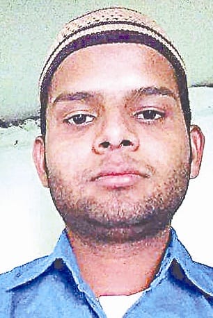 Youth killed by truck crashed on Delhi road