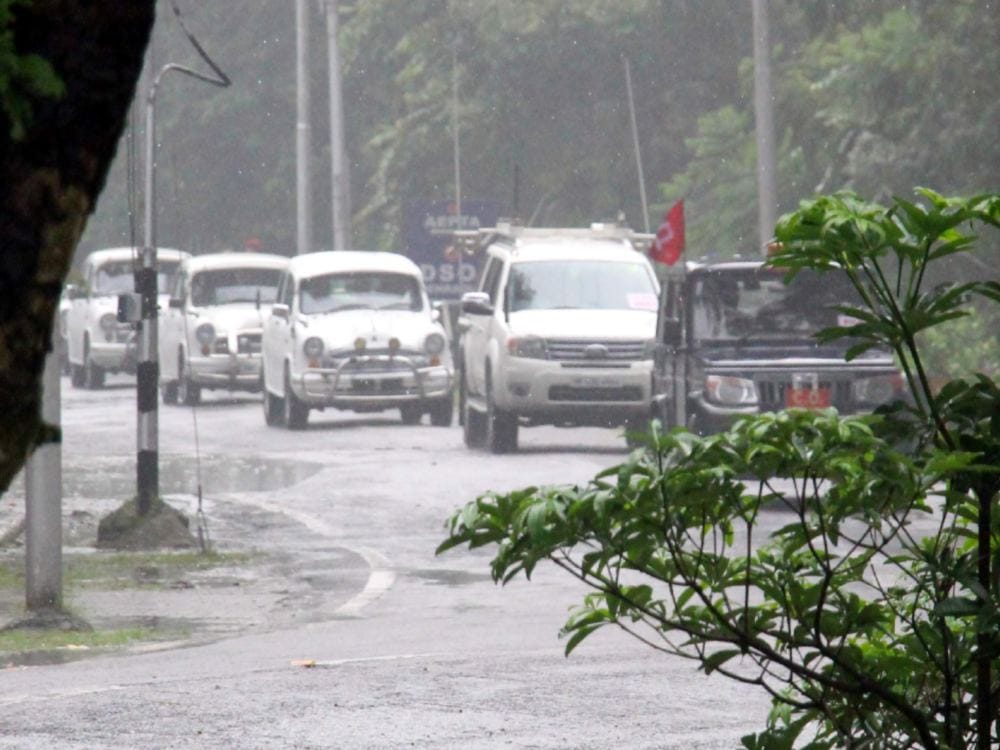 president pranab mukherjee stuck in traffic jam